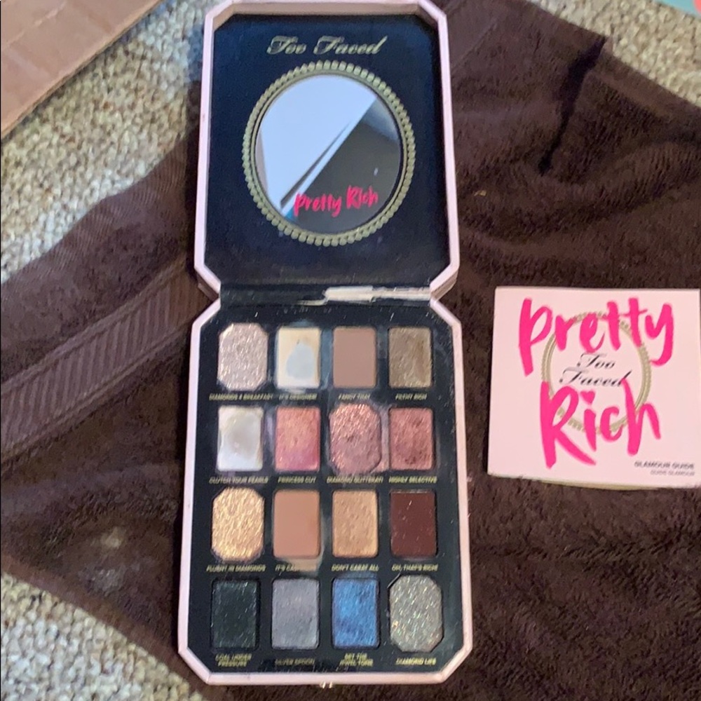 Too faced used pallette - Picture 2 of 3